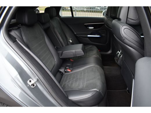 Mercedes-Benz C-Klasse Estate 300 e AMG Line Pano Trekh Distronic Night 360-cam ActivLease financial lease