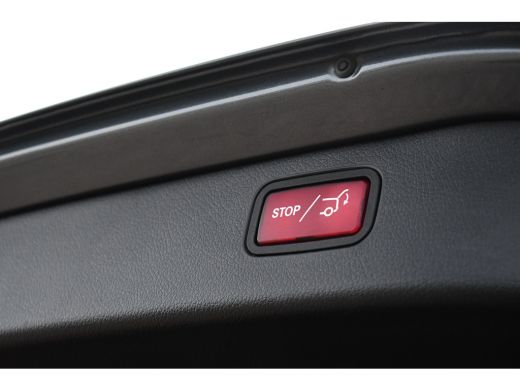 Mercedes-Benz C-Klasse Estate 300 e AMG Line Pano Trekh Distronic Night 360-cam ActivLease financial lease