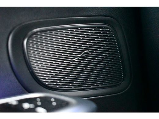 Mercedes-Benz C-Klasse Estate 300 e AMG Line Pano Trekh Distronic Night 360-cam ActivLease financial lease