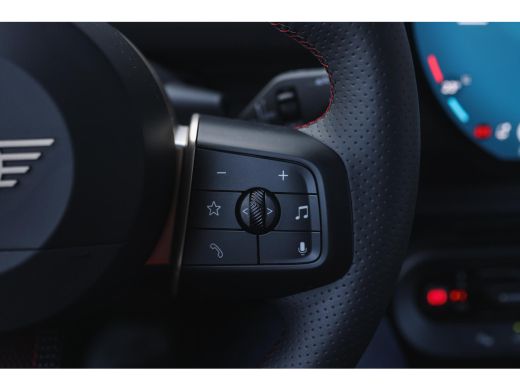 Mini Aceman SE / John Cooper Works / Pakket M / 18" JCW Slide Spoke black ActivLease financial lease