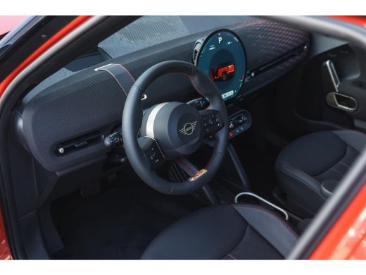 Mini Aceman SE / John Cooper Works / Pakket M / 18" JCW Slide Spoke black ActivLease financial lease