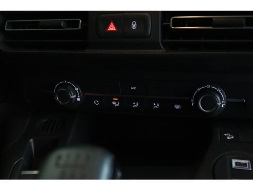 Peugeot Partner 1.5 BlueHDi 100 S&S L2 | Cruise COntrol | Sensoren | Carplay | Airco | Navi | Betimmering | 3-Zits ActivLease financial lease