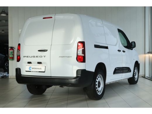 Peugeot Partner 1.5 BlueHDi 100 S&S L2 | Cruise COntrol | Sensoren | Carplay | Airco | Navi | Betimmering | 3-Zits ActivLease financial lease