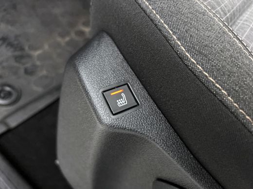 Peugeot Rifter 1.2 131PK Automaat GT 7pers. * Distributie vv.bij 95Dkm * / Trekhaak / Airco-ecc. / Pdc+Camera / ... ActivLease financial lease