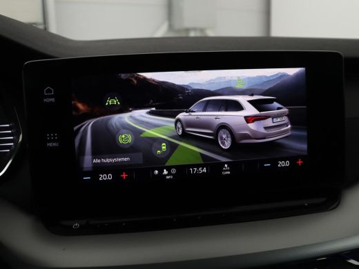 Skoda Octavia 1.0 e-TSI Sport | Trekhaak | Camera | Side Assist | Carplay | Sfeerverlichting | Navigatie | Spor... ActivLease financial lease