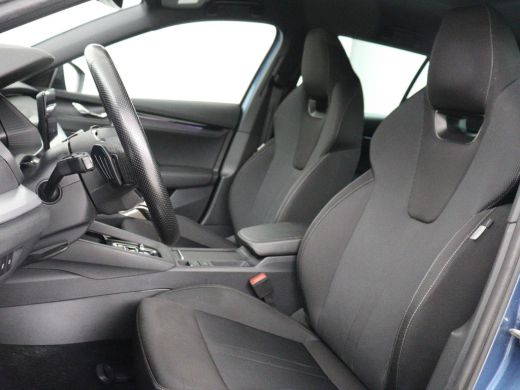 Skoda Octavia 1.0 e-TSI Sport | Trekhaak | Camera | Side Assist | Carplay | Sfeerverlichting | Navigatie | Spor... ActivLease financial lease