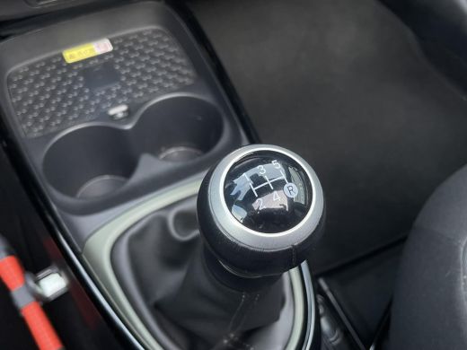 Toyota Aygo X 1.0 VVT-i MT Envy 34dkm Fabrieksgarantie 1ste eigenaar opendak ActivLease financial lease