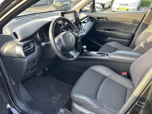 Toyota C-HR 1.8 Hybrid Executive ActivLease financial lease