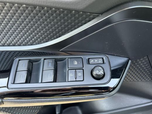 Toyota C-HR 1.8 Hybrid Executive ActivLease financial lease