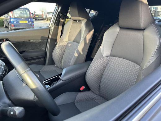 Toyota C-HR 1.8 Hybrid Executive ActivLease financial lease