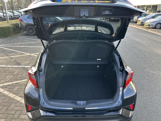 Toyota C-HR 1.8 Hybrid Executive ActivLease financial lease