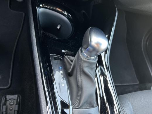 Toyota C-HR 1.8 Hybrid Executive ActivLease financial lease