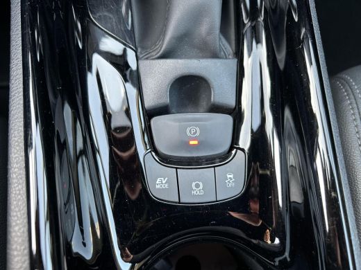 Toyota C-HR 1.8 Hybrid Executive ActivLease financial lease