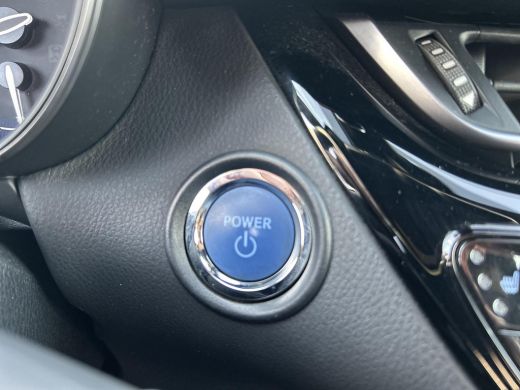 Toyota C-HR 1.8 Hybrid Executive ActivLease financial lease