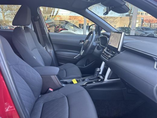 Toyota Corolla Cross Hybrid 200 Style ActivLease financial lease