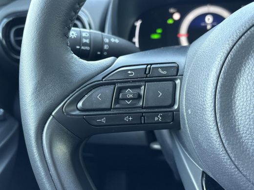 Toyota Yaris Cross 1.5 Hybrid 115 Dynamic **COMFORT PACK/ DODE HOEK DETECTIE/ STUURVERWARMING** ActivLease financial lease