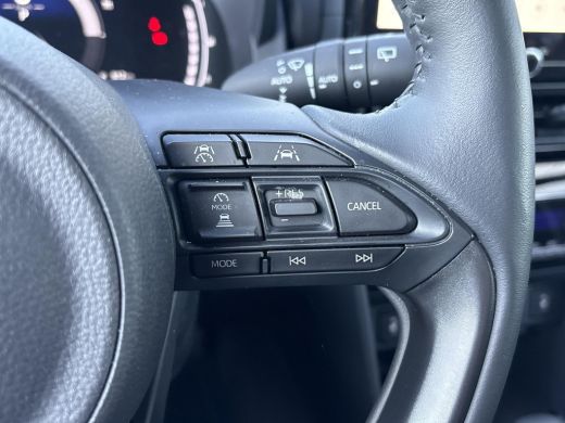 Toyota Yaris Cross 1.5 Hybrid 115 Dynamic **COMFORT PACK/ DODE HOEK DETECTIE/ STUURVERWARMING** ActivLease financial lease