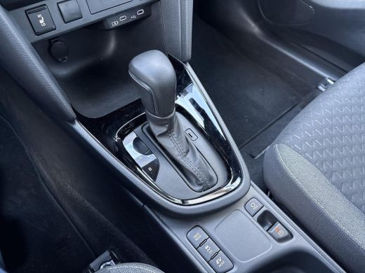 Toyota Yaris Cross 1.5 Hybrid 115 Dynamic **COMFORT PACK/ DODE HOEK DETECTIE/ STUURVERWARMING** ActivLease financial lease