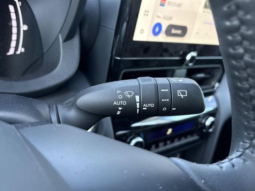 Toyota Yaris Cross 1.5 Hybrid 115 Dynamic **COMFORT PACK/ DODE HOEK DETECTIE/ STUURVERWARMING** ActivLease financial lease