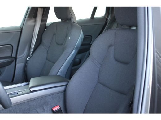 Volvo  V60 2.0 B3 Momentum Advantage | Navigatie full map | Cruise control | LED | Apple Carplay/ Android au... ActivLease financial lease