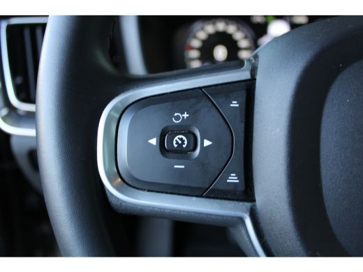 Volvo  V60 2.0 B3 Momentum Advantage | Navigatie full map | Cruise control | LED | Apple Carplay/ Android au... ActivLease financial lease