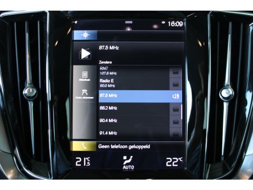 Volvo  V60 2.0 B3 Momentum Advantage | Navigatie full map | Cruise control | LED | Apple Carplay/ Android au... ActivLease financial lease