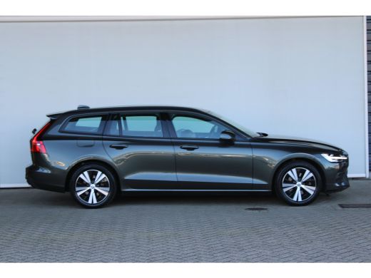 Volvo  V60 2.0 B3 Momentum Advantage | Navigatie full map | Cruise control | LED | Apple Carplay/ Android au... ActivLease financial lease