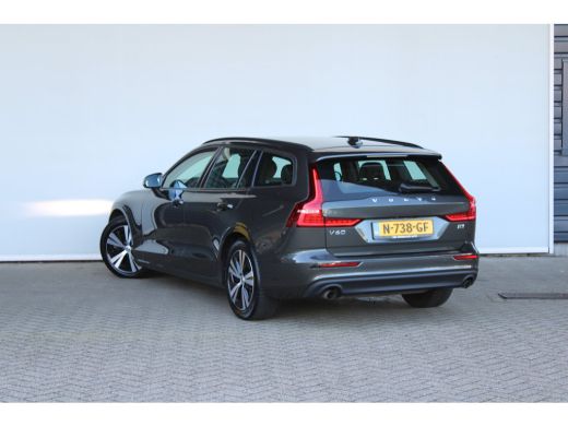 Volvo  V60 2.0 B3 Momentum Advantage | Navigatie full map | Cruise control | LED | Apple Carplay/ Android au... ActivLease financial lease