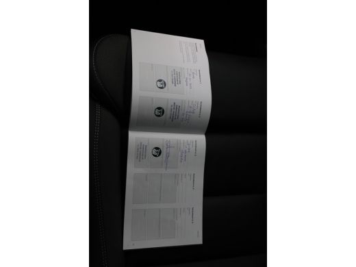 Volvo  V60 2.0 B4 R-Design | Navigatie | H&K Audio | Trekhaak Wegklapbaar | Blis | Leder | Adaptieve Cruise ... ActivLease financial lease