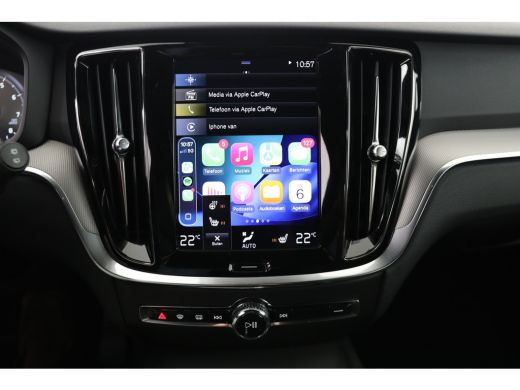 Volvo  V60 2.0 B4 R-Design | Navigatie | H&K Audio | Trekhaak Wegklapbaar | Blis | Leder | Adaptieve Cruise ... ActivLease financial lease