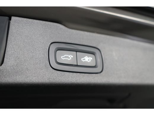 Volvo  V60 2.0 B4 R-Design | Navigatie | H&K Audio | Trekhaak Wegklapbaar | Blis | Leder | Adaptieve Cruise ... ActivLease financial lease