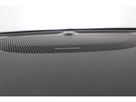 Volvo  V60 2.0 B4 R-Design | Navigatie | H&K Audio | Trekhaak Wegklapbaar | Blis | Leder | Adaptieve Cruise ... ActivLease financial lease