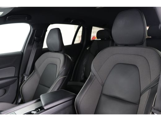 Volvo  V60 2.0 B4 R-Design | Navigatie | H&K Audio | Trekhaak Wegklapbaar | Blis | Leder | Adaptieve Cruise ... ActivLease financial lease