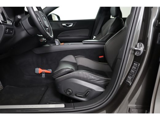 Volvo  V60 2.0 B4 R-Design | Navigatie | H&K Audio | Trekhaak Wegklapbaar | Blis | Leder | Adaptieve Cruise ... ActivLease financial lease