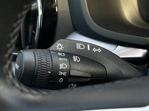 Volvo  V60 2.0 T6 Recharge AWD Inscription Expression | Trekhaak | Pilot Assist | Pano | Harman Kardon ActivLease financial lease