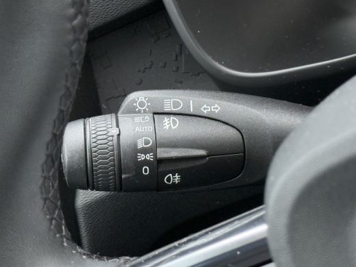 Volvo  XC40 1.5 T3 Momentum | Navi | CarPlay | Cruise | Camera | LED ActivLease financial lease