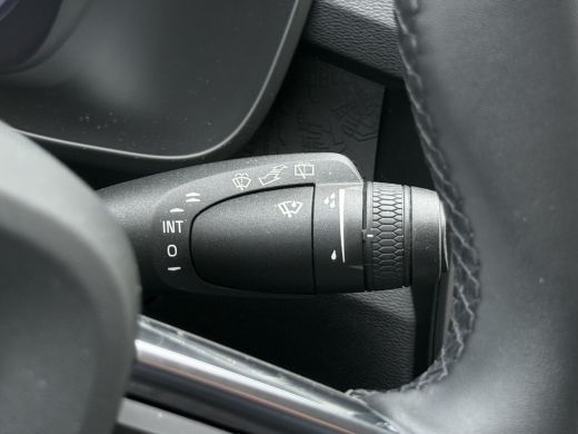 Volvo  XC40 1.5 T3 Momentum | Navi | CarPlay | Cruise | Camera | LED ActivLease financial lease