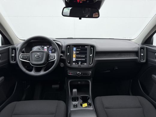 Volvo  XC40 1.5 T3 Momentum | Navi | CarPlay | Cruise | Camera | LED ActivLease financial lease