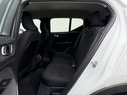 Volvo  XC40 1.5 T3 Momentum | Navi | CarPlay | Cruise | Camera | LED ActivLease financial lease