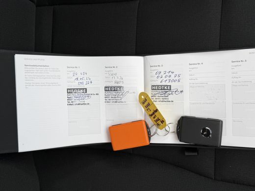 Volvo  XC40 1.5 T3 Momentum | Navi | CarPlay | Cruise | Camera | LED ActivLease financial lease