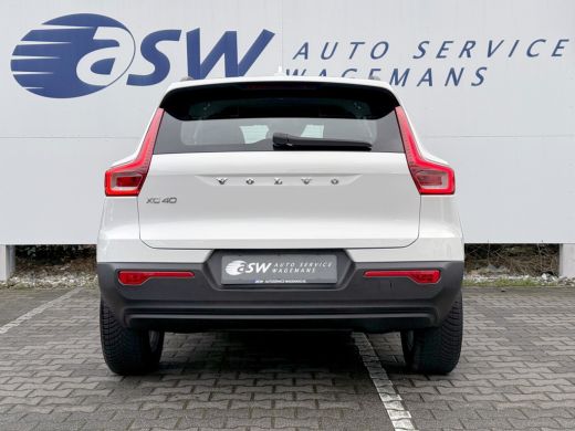 Volvo  XC40 1.5 T3 Momentum | Navi | CarPlay | Cruise | Camera | LED ActivLease financial lease
