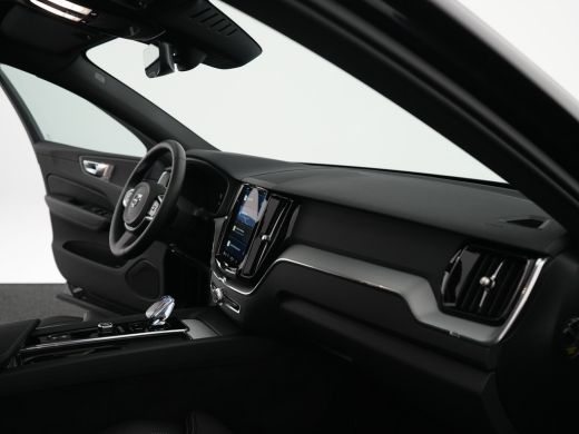 Volvo  XC60 T6 AWD Plus Black Edition | Luchtvering | Stoelventilatie | Camera | Trekhaak | Nappa | Panoramadak ActivLease financial lease