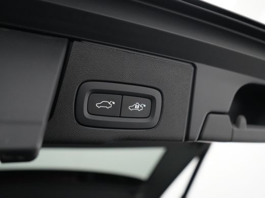 Volvo  XC60 T6 AWD Plus Black Edition | Luchtvering | Stoelventilatie | Camera | Trekhaak | Nappa | Panoramadak ActivLease financial lease