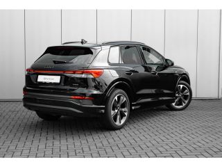 Audi Q4 e-tron S edition Competition | Achterklep, automatisch bedienbaar | Achteruitrijcamera | Adaptive cruise...