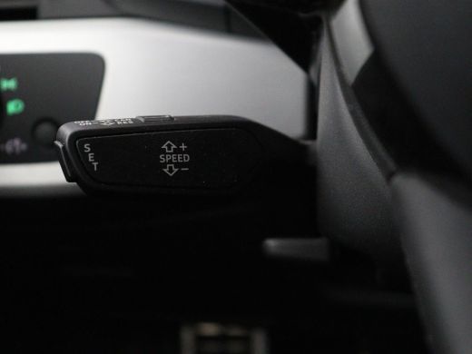 Audi A4 40 TFSI Launch edition Sport | Panoramadak | Trekhaak | Sportstoelen | DAB | Carplay | Virtual Co... ActivLease financial lease