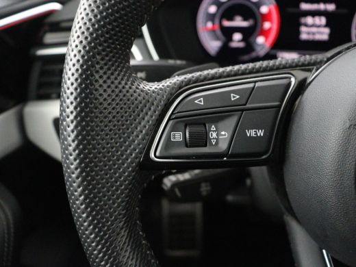 Audi A4 40 TFSI Launch edition Sport | Panoramadak | Trekhaak | Sportstoelen | DAB | Carplay | Virtual Co... ActivLease financial lease