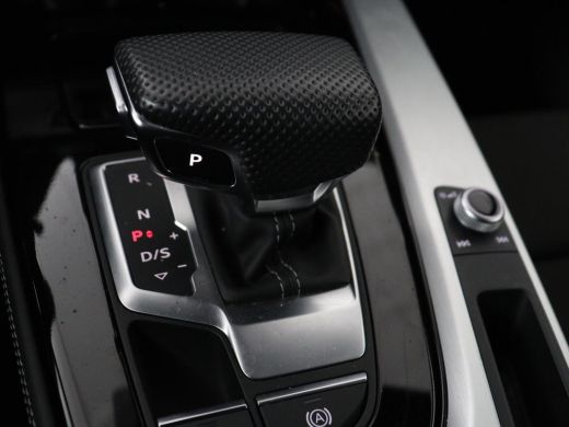 Audi A4 40 TFSI Launch edition Sport | Panoramadak | Trekhaak | Sportstoelen | DAB | Carplay | Virtual Co... ActivLease financial lease