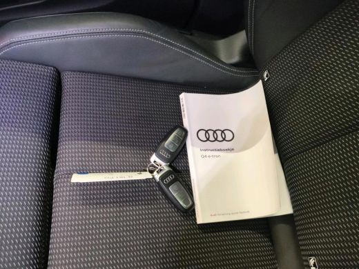 Audi Q4 e-tron Aut. 35 S-Line Competition | Panorama | Virtual | Camera | LED | Full | ActivLease financial lease