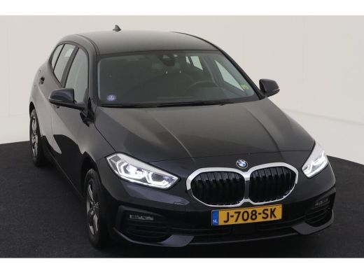 BMW 1 Serie 118i Executive Edition NL-AUTO | NAVI |  CARPLAY ActivLease financial lease