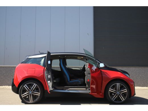 BMW i3 Executive 120Ah 42 kWh/Carplay/W-pomp/Camera/3-fase/20"/Led ActivLease financial lease